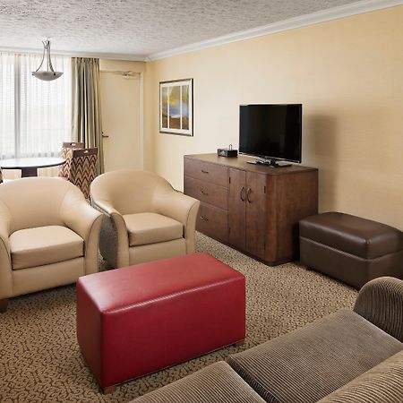 Crowne Plaza Louisville Airport Expo Ctr By Ihg Kültér fotó