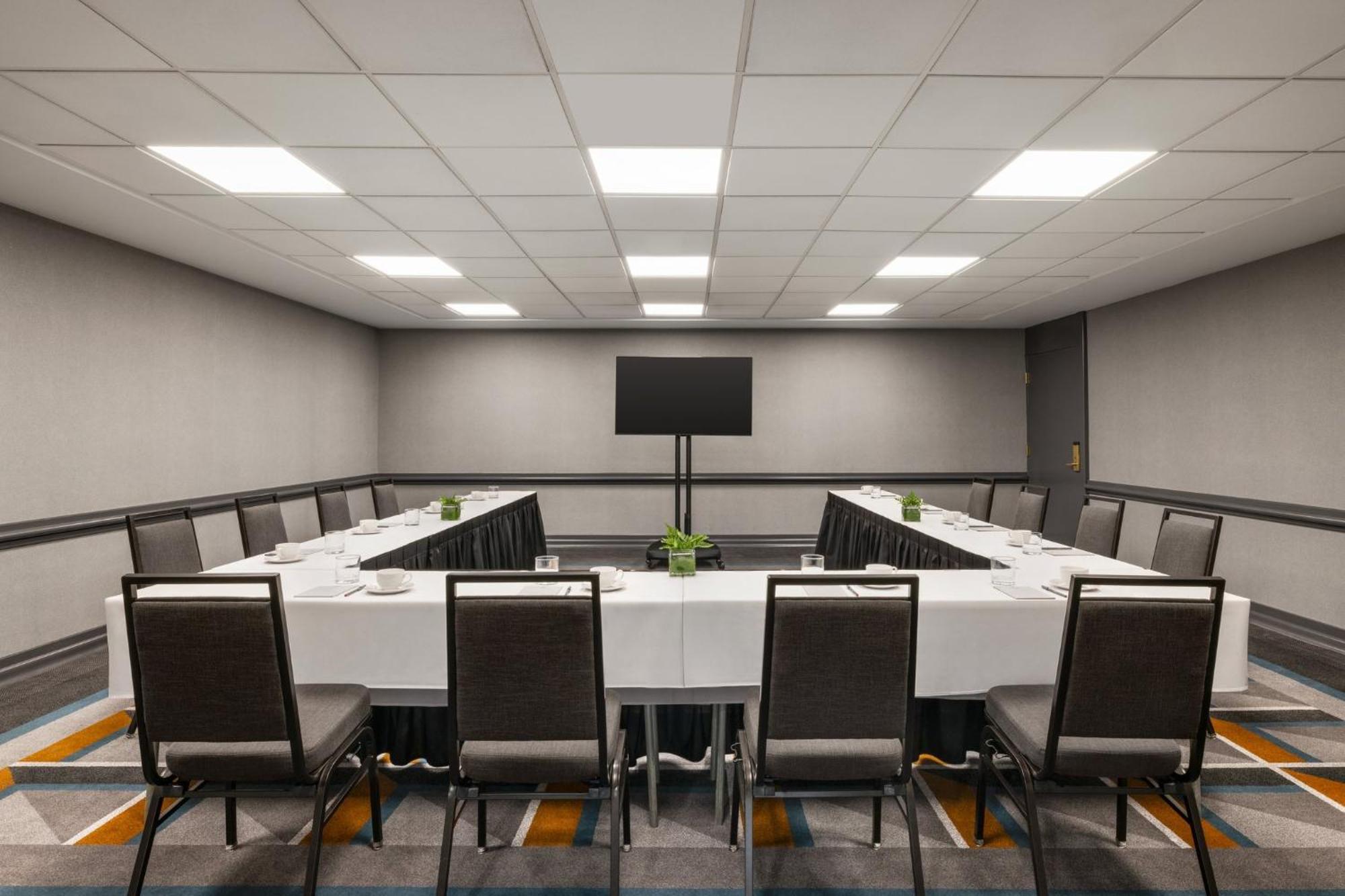 Crowne Plaza Louisville Airport Expo Ctr By Ihg Kültér fotó